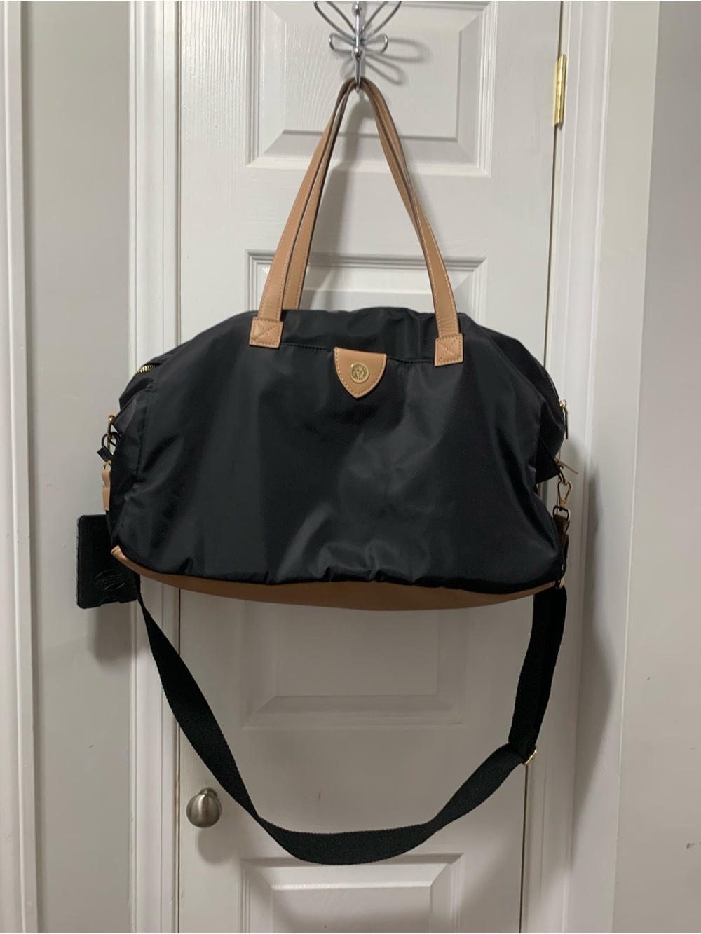 Ann Klein Black and Tan Travel Duffel Bag - Unknown Brand
